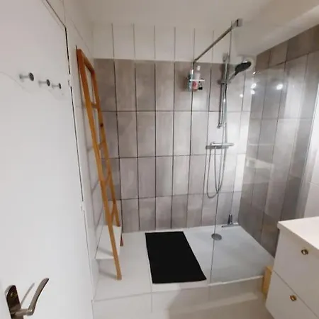 F3 60m2 Dans Residence, 2 Chambres, Garage *